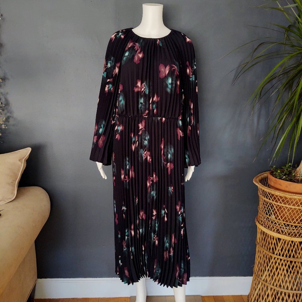 Alfani floral pleated midi dress with bell sleeves NWT - Picture 2 of 12